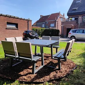Logeerkamer Xxl 25 M2 Appartement
